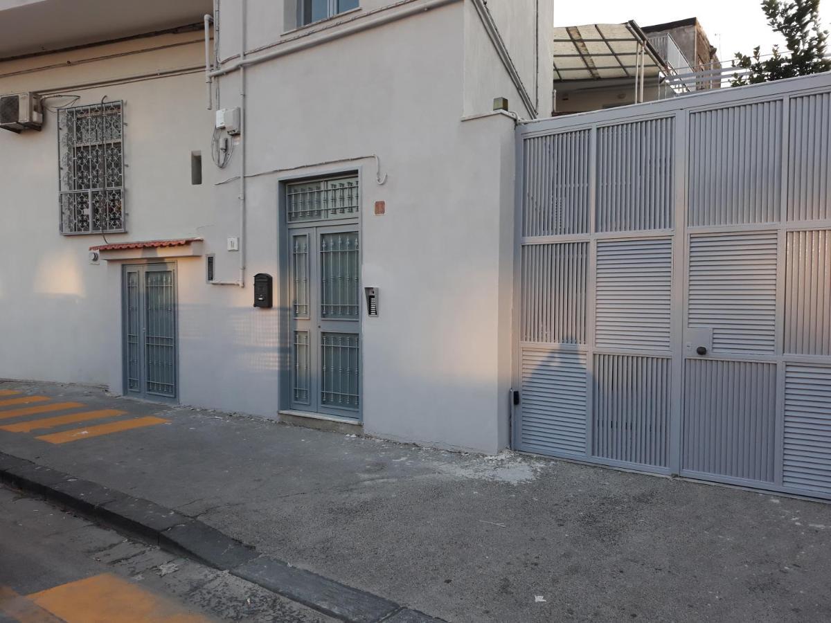 La Casetta Arancione Nell'Aeroporto Di Napoli Apartment Luaran gambar